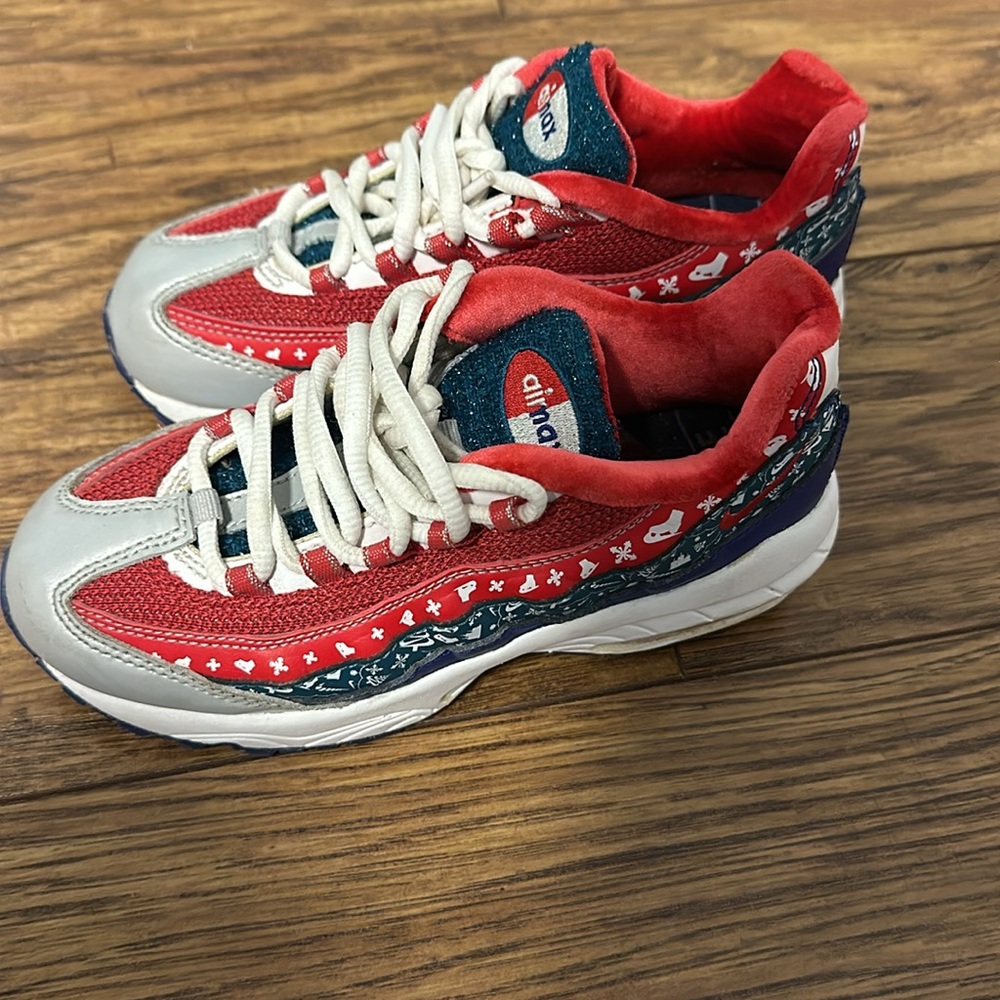 Nike AirMax little girl Christmas sneaker Limited edition